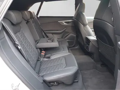 Audi RS Q8 – Foto 6
