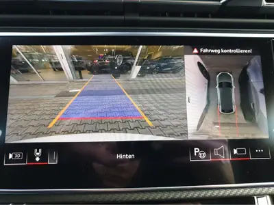 Audi RS Q8 – Foto 12