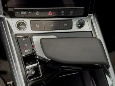 Audi Q8 Sportback e-tron – Foto 11