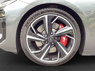 Audi S6 e-tron Avant – Foto 7