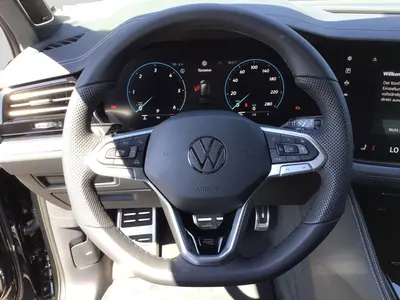 Volkswagen Touareg – Foto 9