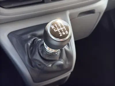 Volkswagen T7 Kombi – Foto 11