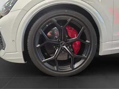Audi RS Q8 – Foto 7
