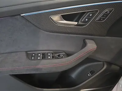 Audi RS Q8 – Foto 8