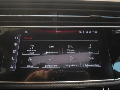 Audi RS Q8 – Foto 14