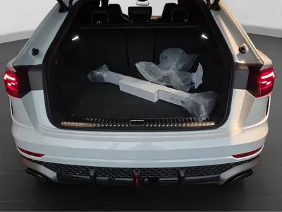 Audi RS Q8 – Foto 17