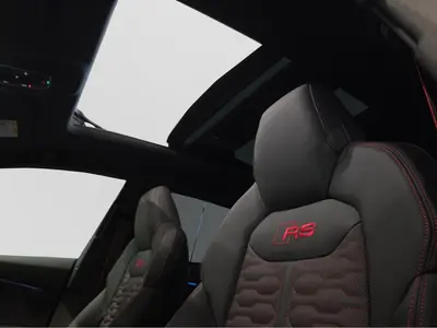 Audi RS Q8 – Foto 18