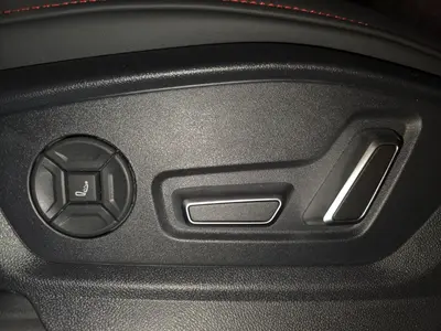 Audi RS Q8 – Foto 19