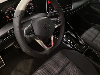 Volkswagen Golf GTI – Foto 9