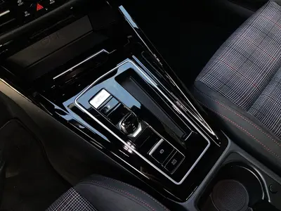 Volkswagen Golf GTI – Foto 11