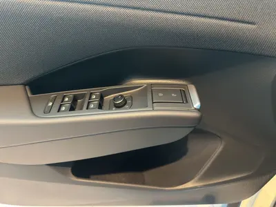 Volkswagen T-Roc – Foto 8