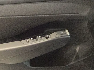 Volkswagen T-Roc – Foto 8