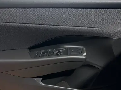 Volkswagen T-Roc – Foto 8