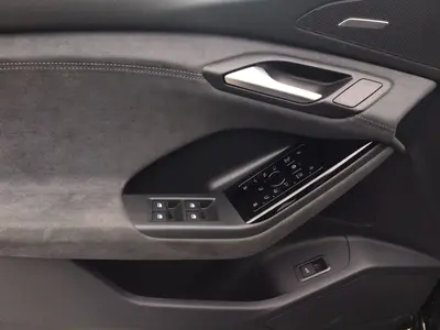 Audi Q6 e-tron – Foto 8