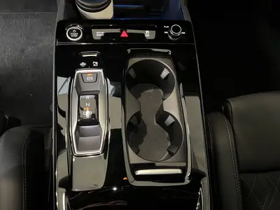 Audi Q6 e-tron – Foto 10