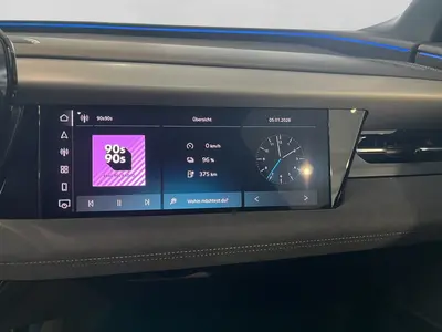 Audi Q6 e-tron – Foto 13