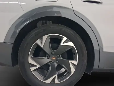 Cupra Tavascan – Foto 7