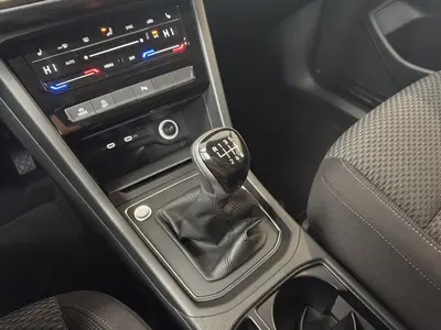Volkswagen Touran – Foto 11