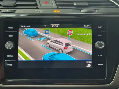 Volkswagen Touran – Foto 15