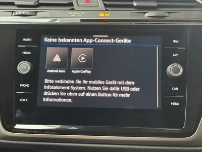 Volkswagen Touran – Foto 16