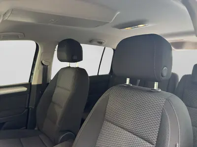 Volkswagen Touran – Foto 18