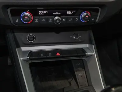 Audi Q3 – Foto 12