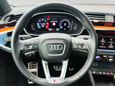 Audi Q3 – Foto 9