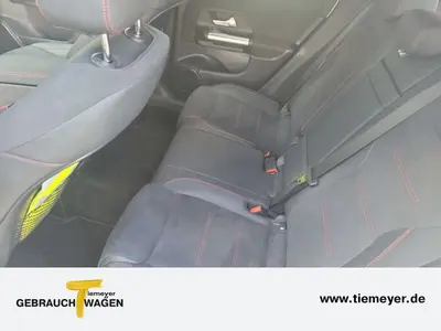 Mercedes-Benz GLA 180 – Foto 12