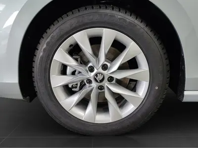 Skoda Superb – Foto 8