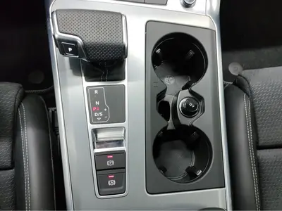 Audi S6 Avant – Foto 12