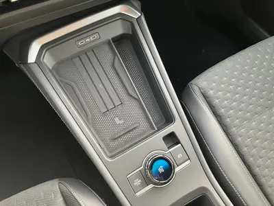 Volkswagen T-Roc – Foto 11