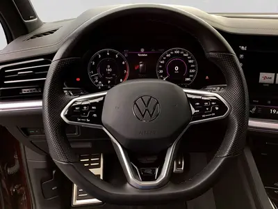 Volkswagen Touareg – Foto 9