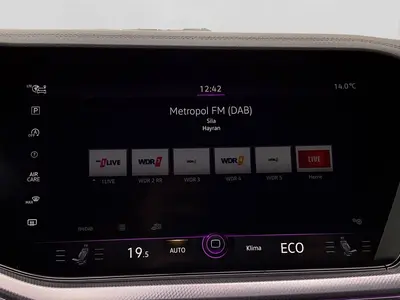 Volkswagen Touareg – Foto 12