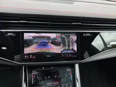Audi Q8 – Foto 12