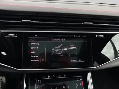 Audi Q8 – Foto 15