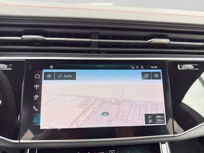 Audi Q8 – Foto 16