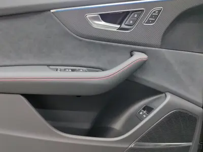 Audi Q8 – Foto 8