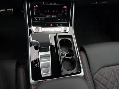 Audi Q8 – Foto 11