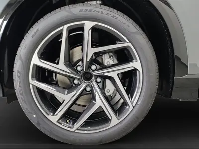 Audi Q6 e-tron – Foto 7