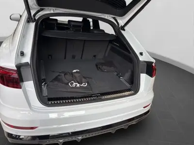 Audi Q8 – Foto 18
