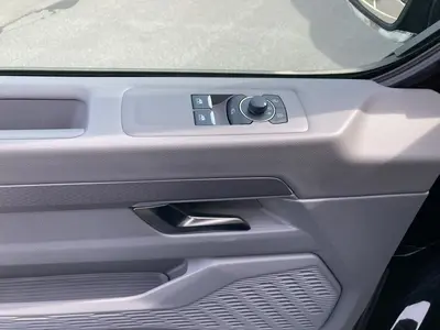 Volkswagen T7 Caravelle – Foto 8