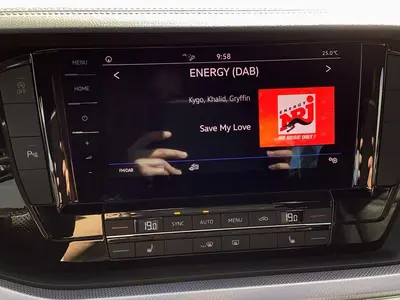 Volkswagen Touareg – Foto 12