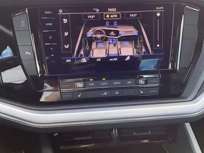 Volkswagen Touareg – Foto 16