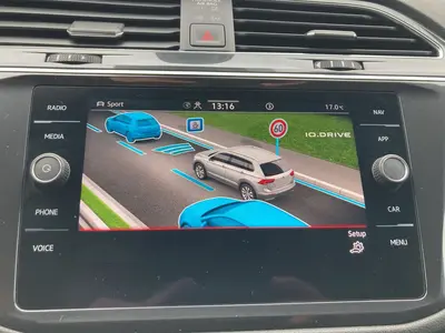 Volkswagen Tiguan Allspace – Foto 13