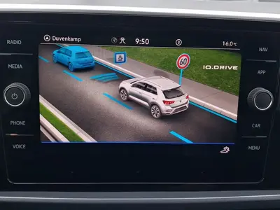Volkswagen T-Roc – Foto 14