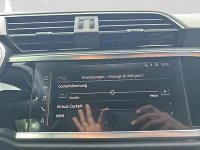 Audi Q3 – Foto 16