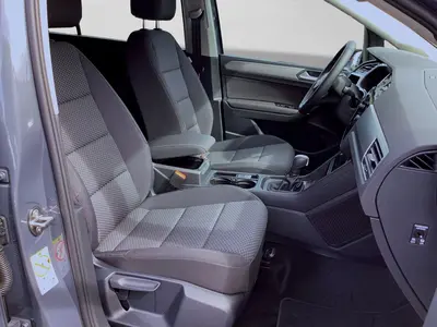 Volkswagen Touran – Foto 4
