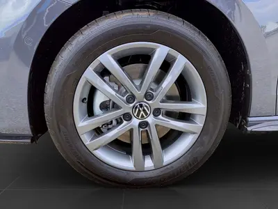 Volkswagen Touran – Foto 7