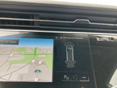Audi Q8 – Foto 16