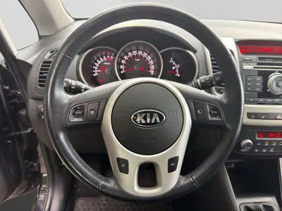 Kia Venga – Foto 9